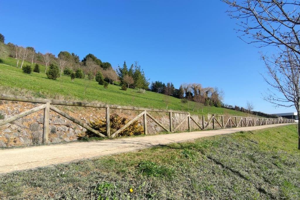 Atico Mirador Del Naranco, Parking Gratuito, Wifi, Zona Residencial Apartment Oviedo Exterior foto